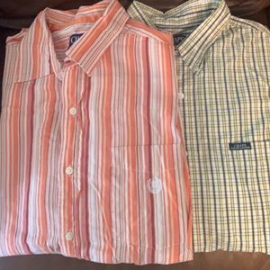 2 short sleeve Chaps men’s button up shirts in EUC